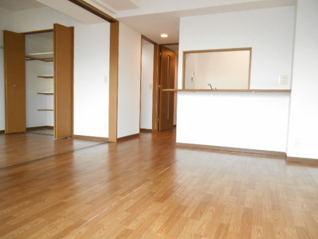 居室・リビング　別号室の写真となります。