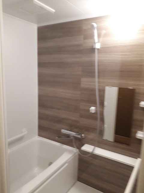 バス・シャワールーム　お風呂です