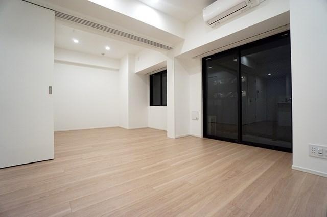 居室・リビング　☆明るい洋室☆