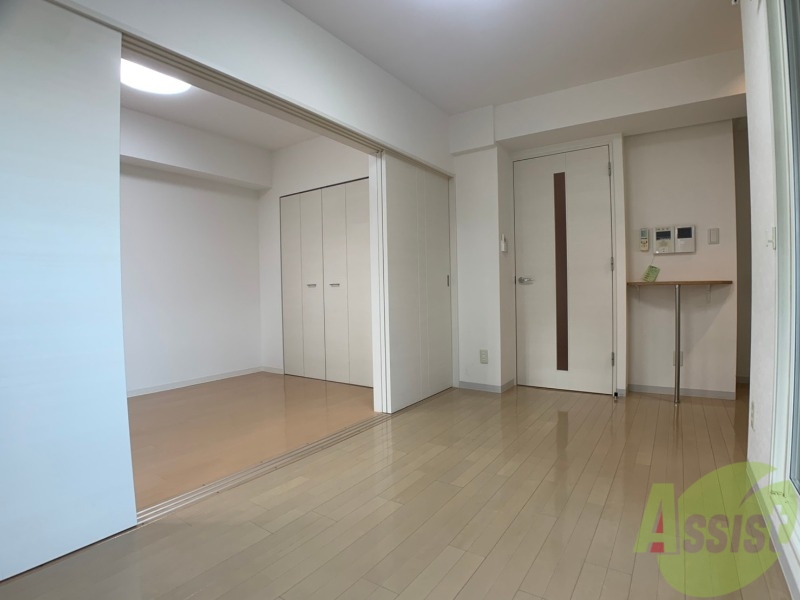 居室・リビング　広くてキレイなお部屋が広がっていて、充実した生活が送れそう。