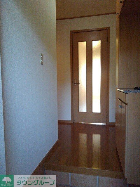 玄関　※別号室参考写真です
