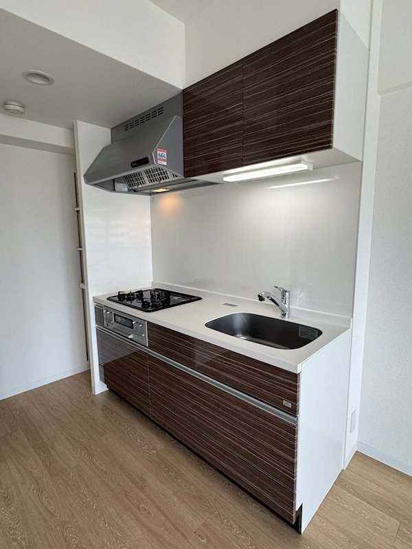 キッチン　ガス3口グリル付のシステムキッチン