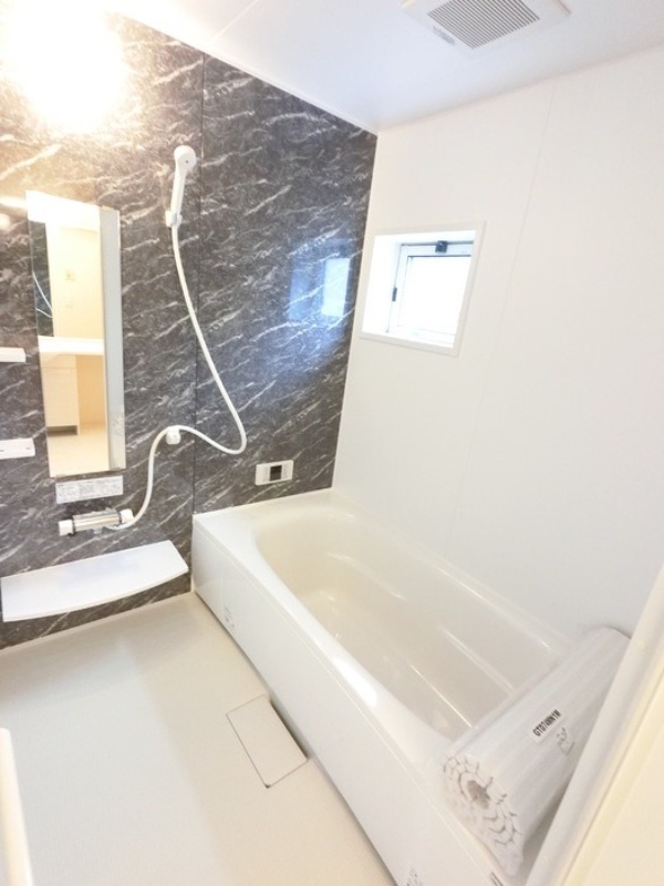 バス・シャワールーム　図面と現状に相違がある場合には現状を優先