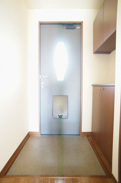 玄関　玄関スペース広めなのでゆったりとお出掛け準備できます♪