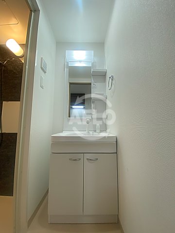 洗面設備　LIVIAZ OSAKA Verite　独立洗面台