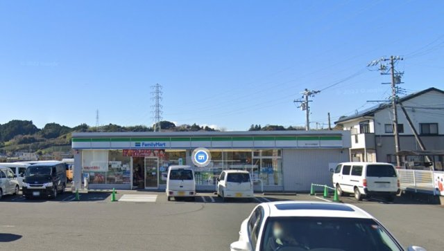 コンビニ　ファミリーマート　掛川かみ西郷店（コンビニ）まで1100m