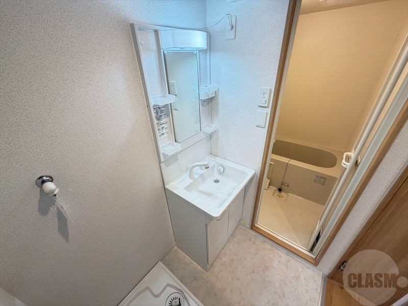 洗面設備　シャンプードレッサー・室内洗濯機置き場