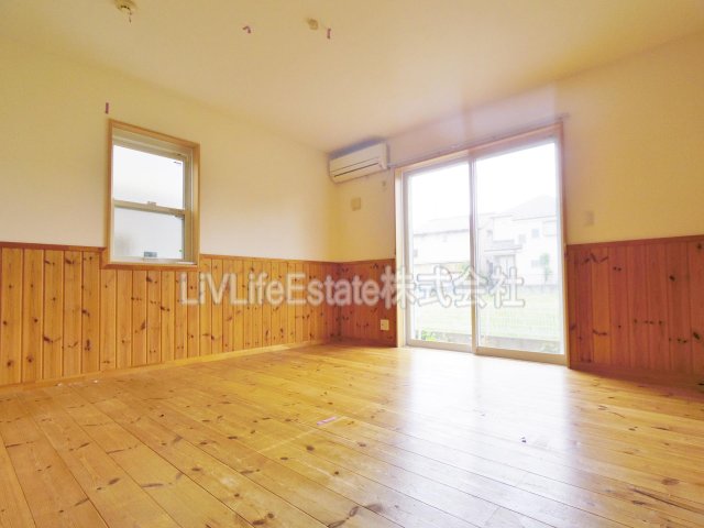 居室・リビング　同仕様写真