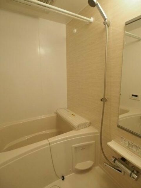 バス・シャワールーム　※別部屋参考写真