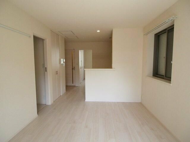 居室・リビング　※別部屋参考写真