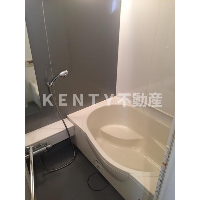 バス・シャワールーム　ゆったり過ごせるお風呂です