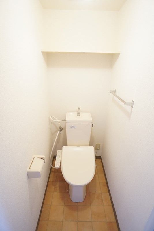 トイレ　反転イメージ