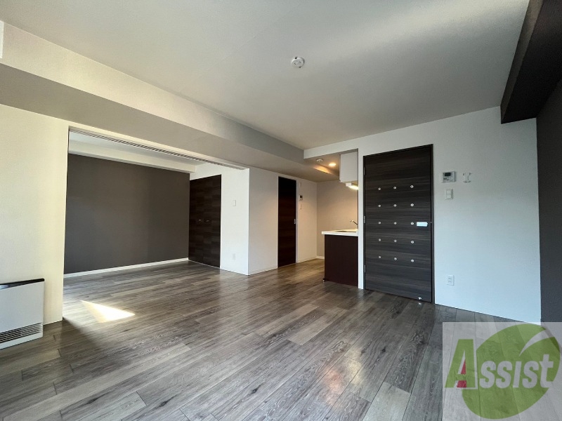 居室・リビング　広くてきれいなリビングです！快適に過ごせそうですね。