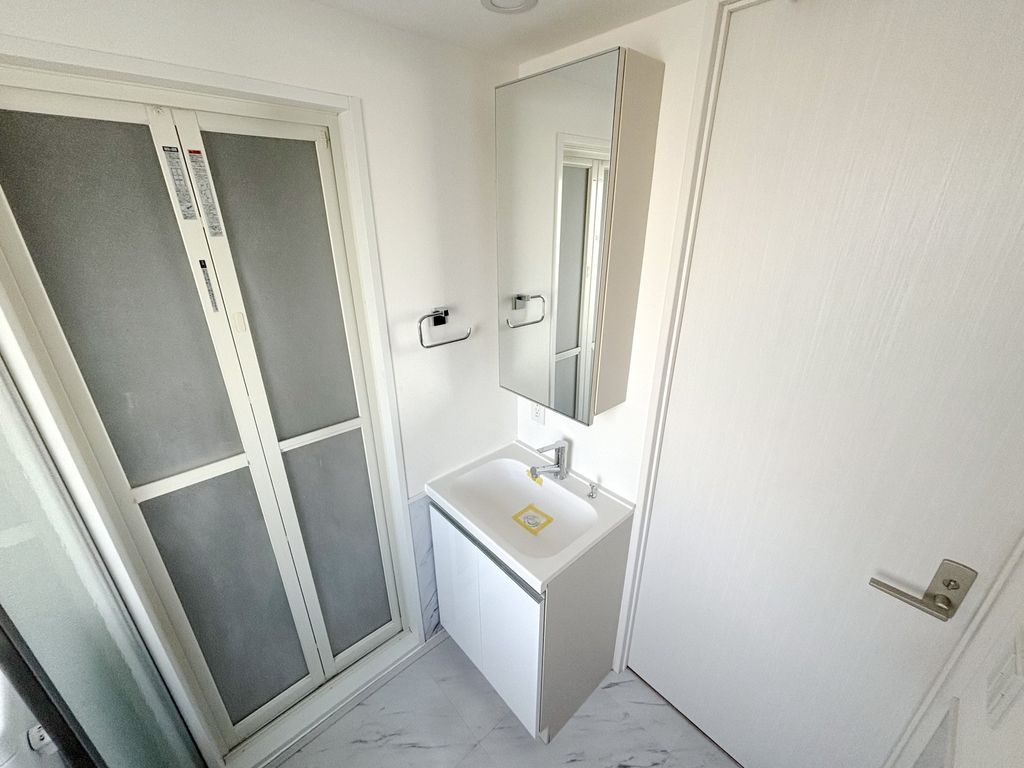 洗面設備　※別部屋参考写真です