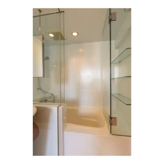 バス・シャワールーム　※写真は同タイプ住戸です。