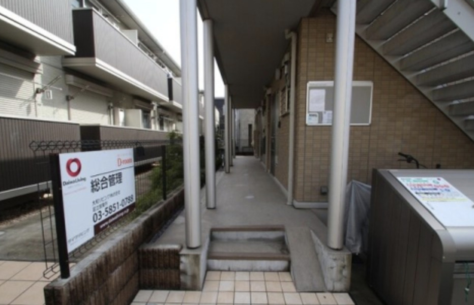 エントランス　洋室