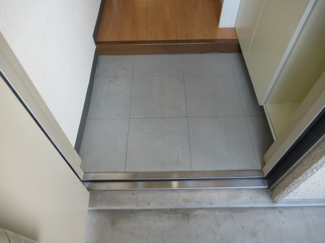 玄関　収納もある玄関です