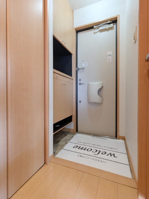 玄関　図面と現状に相違がある場合には現状を優先