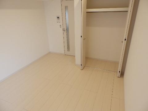 居室・リビング　室内