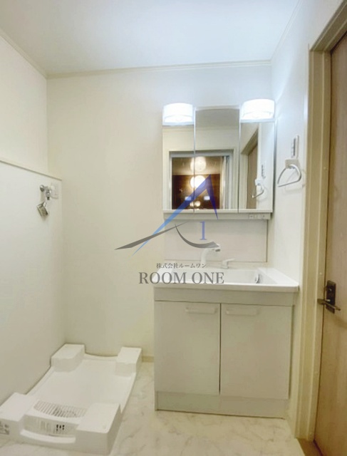 洗面設備　独立洗面台です。