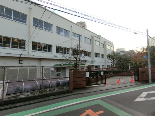 中学校　中野区立中野東中学校（中学校）まで1836m