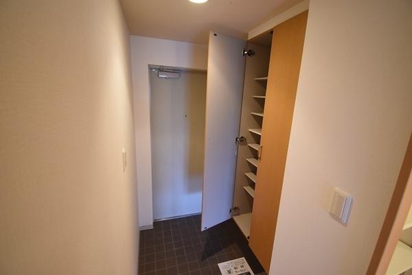 玄関　同物件別室