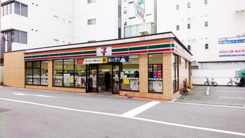 コンビニ　セブン－イレブン 大阪豊崎３丁目店（コンビニ）まで289m