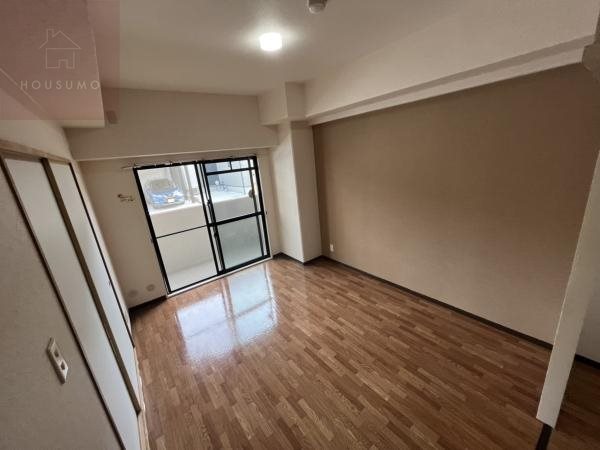 居室・リビング　ゆったり過ごせる居間です