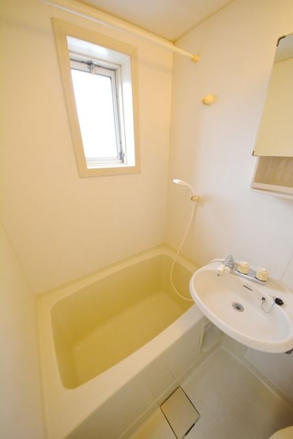 バス・シャワールーム　バスルーム