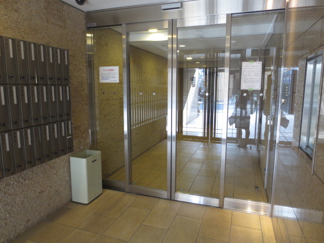 エントランス　エントランス