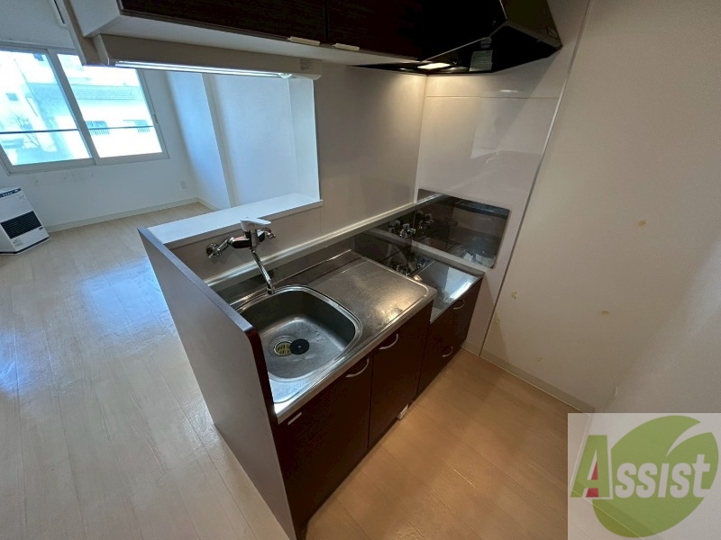 キッチン　キッチンはスペースも広々していて使いやすそうですよ！