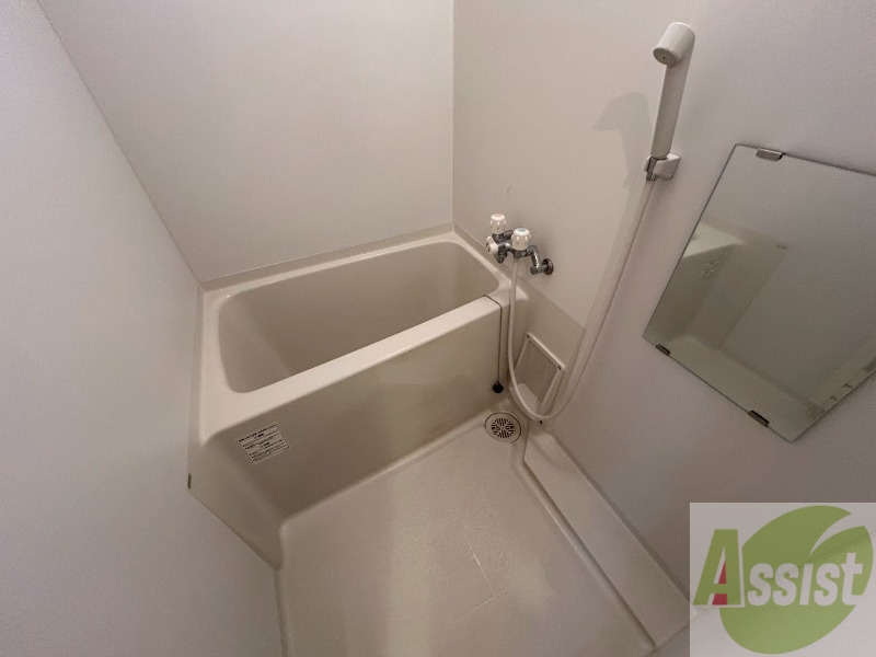 バス・シャワールーム　お風呂です。ゆっくりお風呂につかるのも体に良いですね～