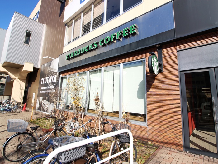 飲食店　スターバックス（飲食店）まで479m