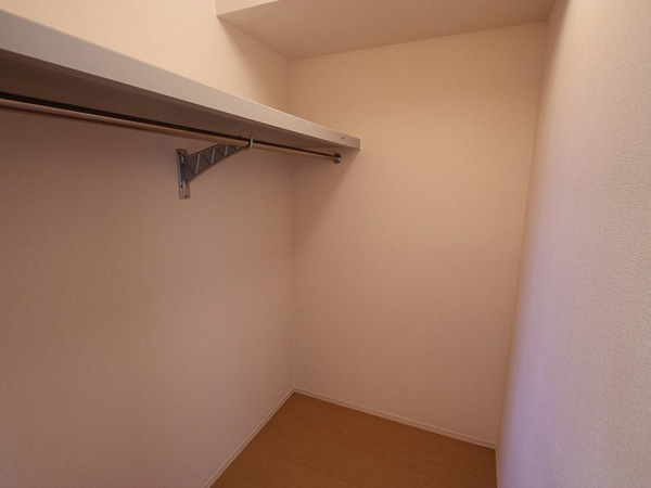 収納　ウォークインクロゼットでたっぷり収納♪