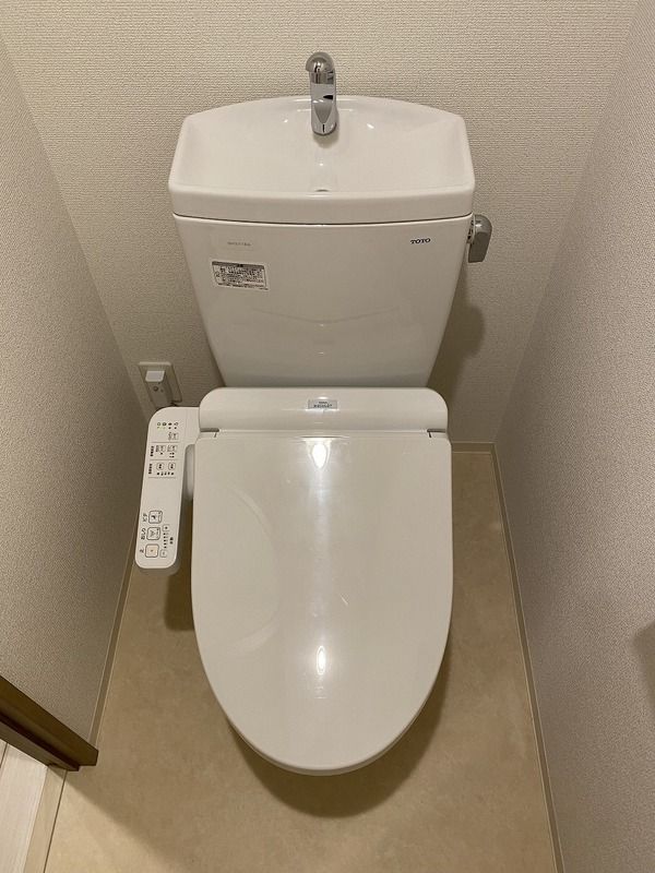 トイレ　（別タイプ参考写真）フェルクルールプレスト池袋WEST　板橋