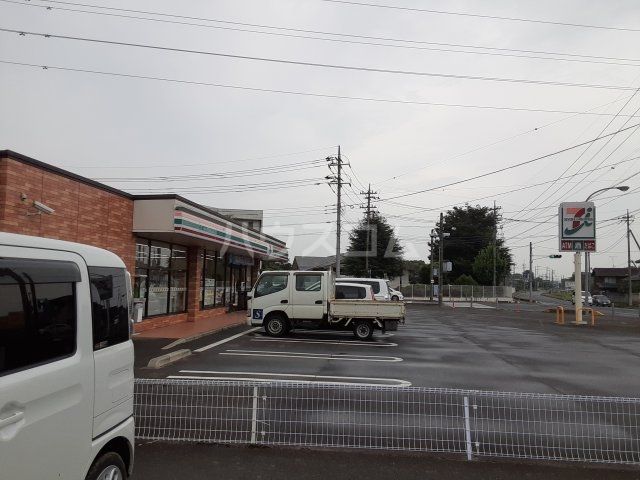 コンビニ　セブンイレブン　古河三和中学校前店（コンビニ）まで2825m