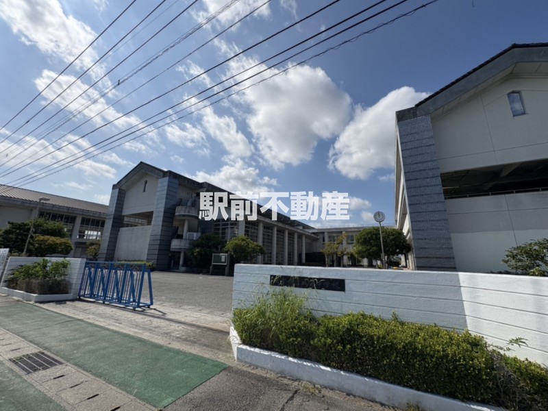 中学校　城西中学校（中学校）まで900m