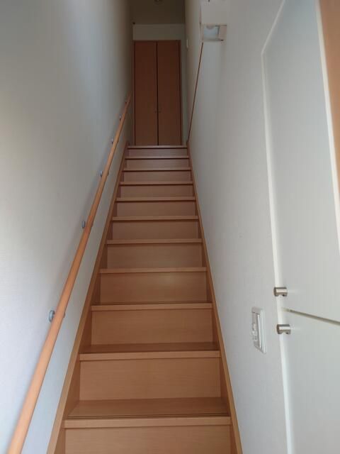 玄関　※全て別号室のお写真。内装等参考にしてください。