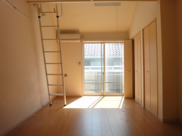 居室・リビング　※全て別号室のお写真。内装等参考にしてください。