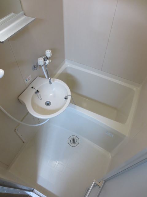 バス・シャワールーム　ゆっくりバスタイム♪