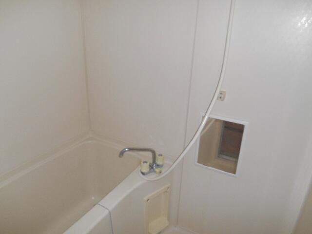 バス・シャワールーム　お風呂です