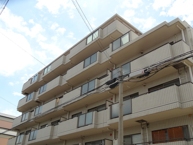 建物外観　外観は落ち着いています