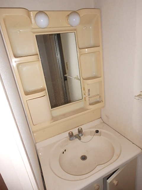 洗面設備　独立洗面台必須ですね