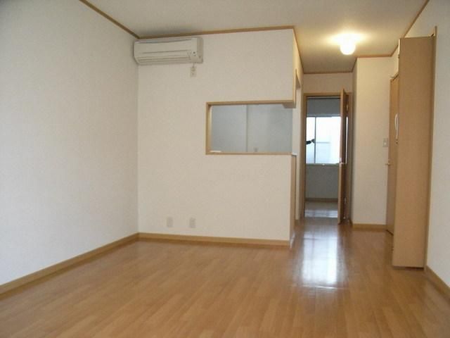 居室・リビング　南向き広々13帖ＬＤＫ