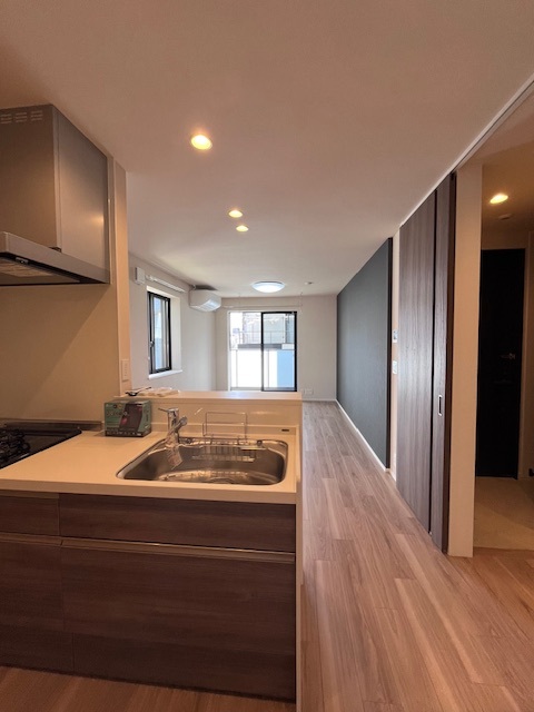 居室・リビング　2面採光の明るいリビング♪