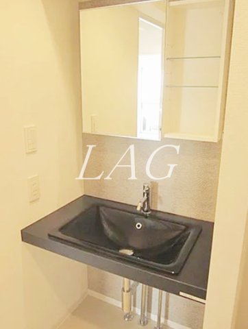 洗面設備　洗面台です。