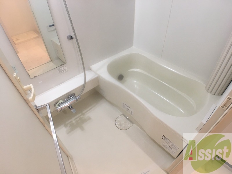 バス・シャワールーム　お風呂になります。一日の疲れを癒してくださいね。