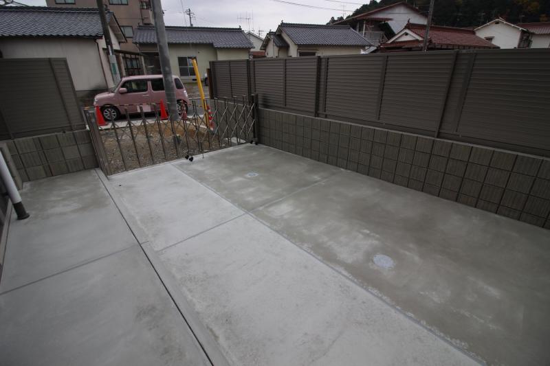 バルコニー　専用庭