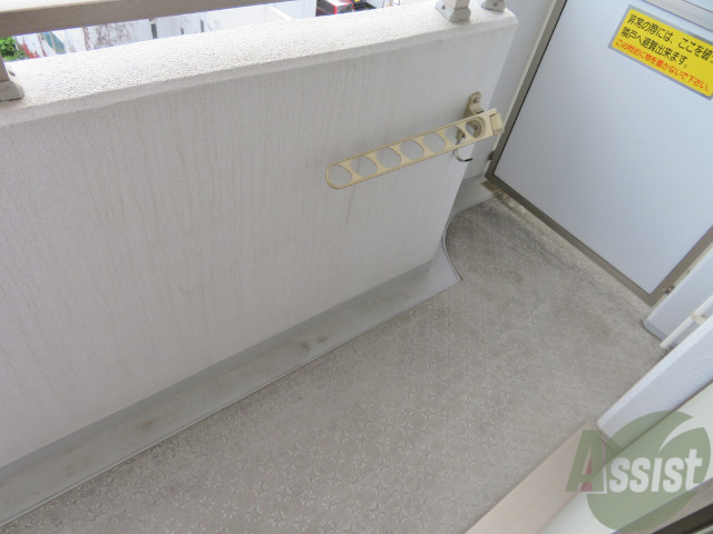 バルコニー　バルコニーが付いて晴れた日は洗濯物が干せますね。