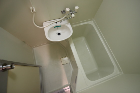 バス・シャワールーム　※別部屋の写真です